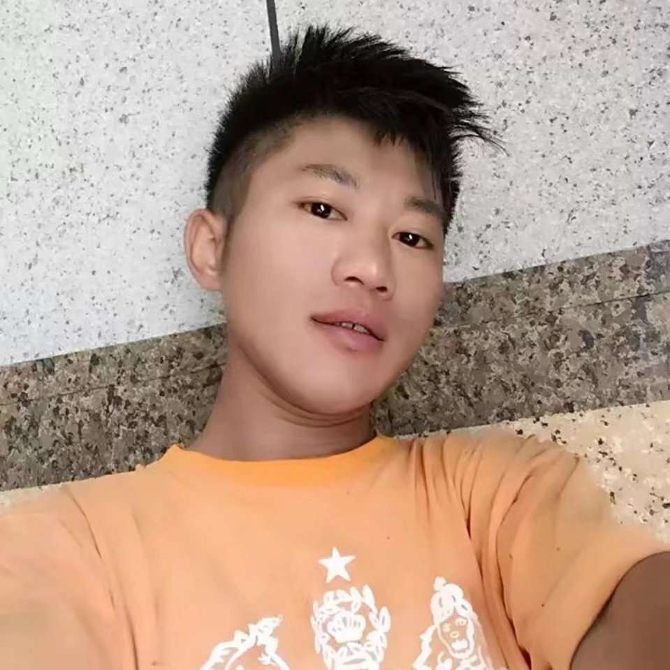 虚拟拿若溪的照片