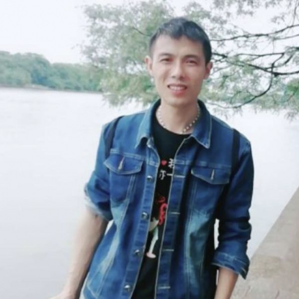 缥缈演变水影的照片
