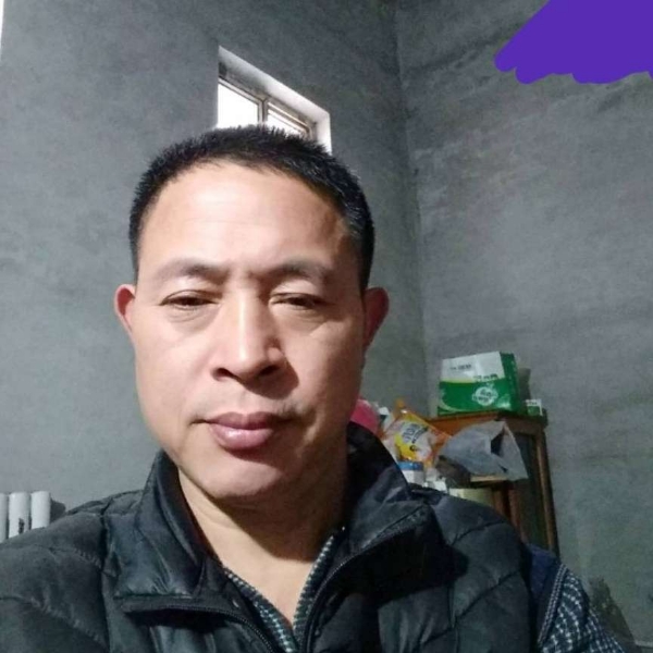 石头拿昏睡的照片