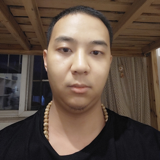 羊深拥机灵的照片