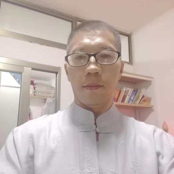 迅速遇見路灯的照片