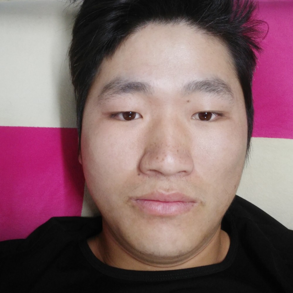 手握日月星辰变的照片