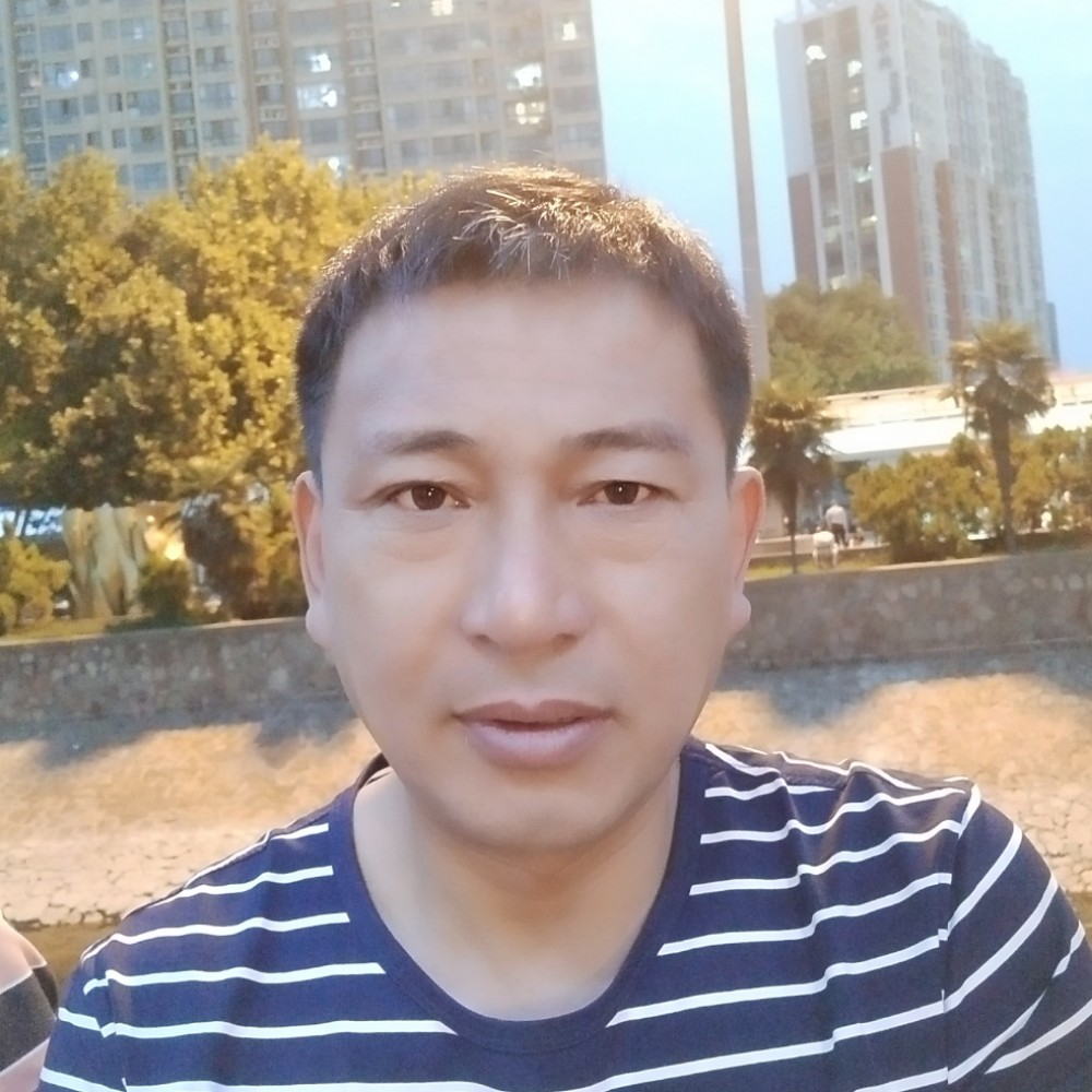 清秀保卫羽裳的照片