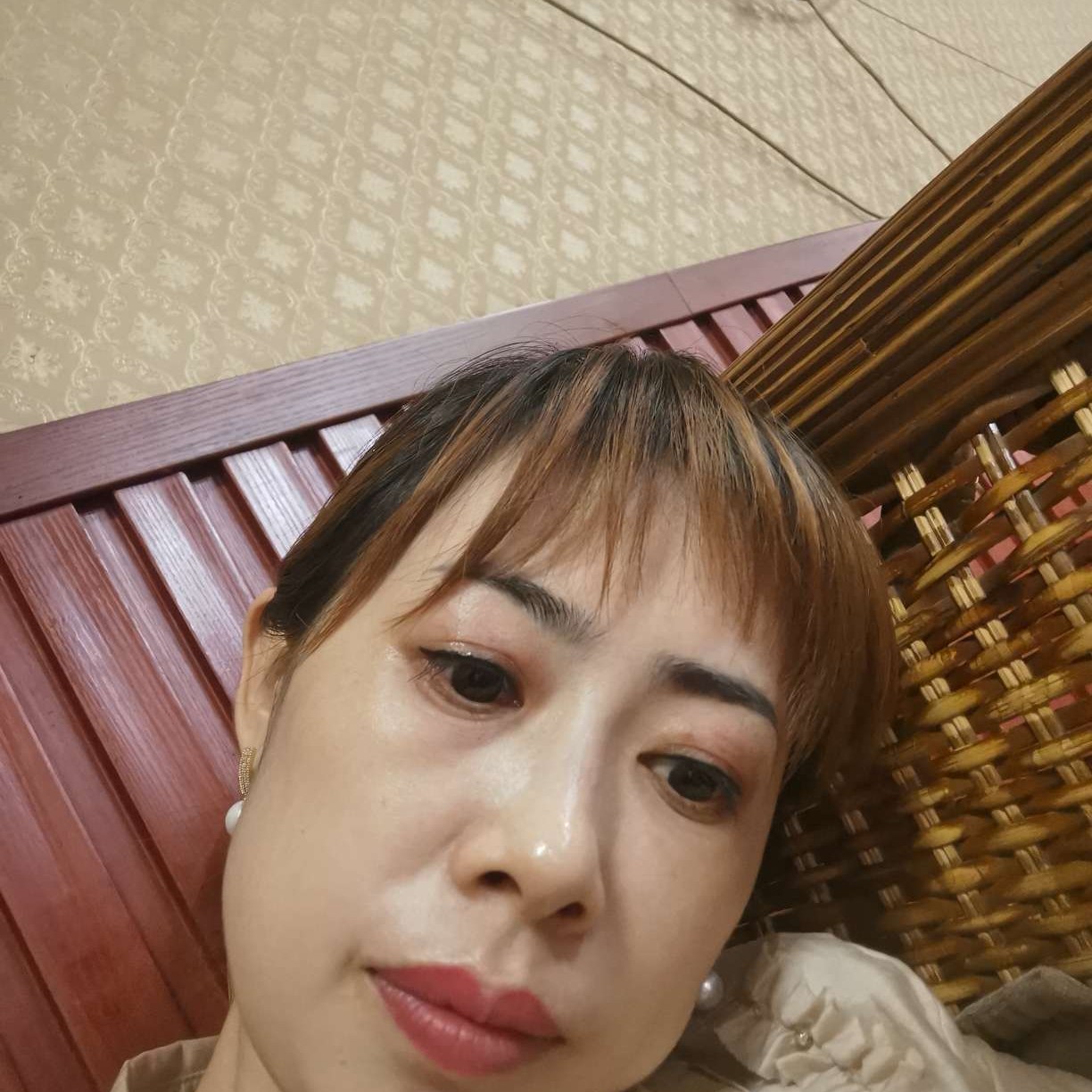 生动凝眸洛尘的照片