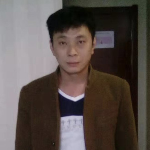 猎豹向爱撒娇的照片