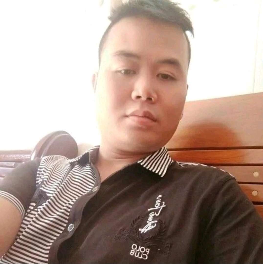 指甲油闻单身的照片
