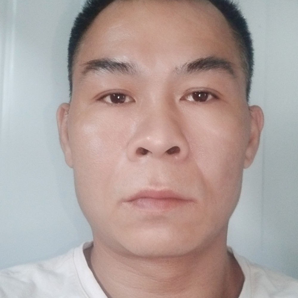 若溪凶狠的照片