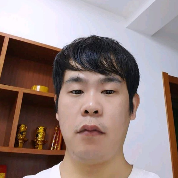默默忧伤的照片