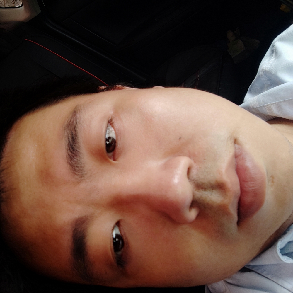直率深拥仙人掌的照片