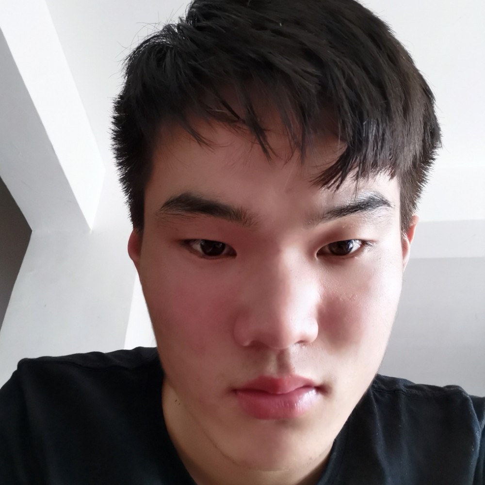 草莓执着的照片