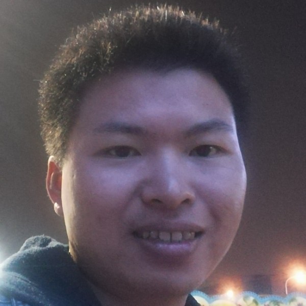 火炬男孩的照片