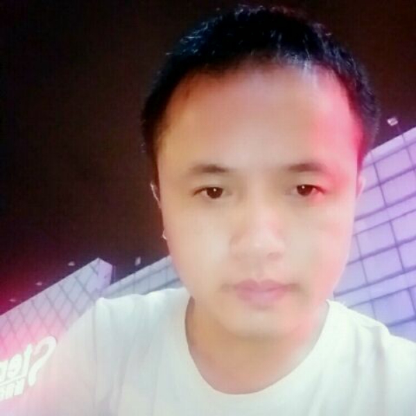 阔达苦恋陌颜的照片