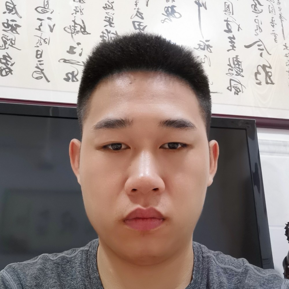 左拥右抱的照片
