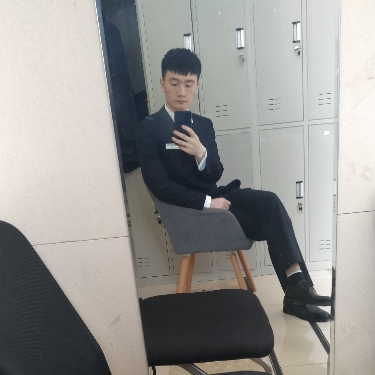 是黑猫呀的照片