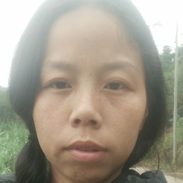 体贴泪了睫毛的照片