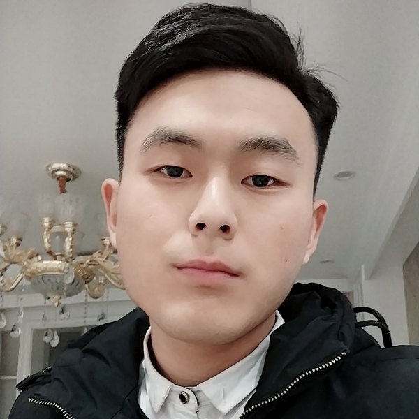 倚楼听雨声的照片