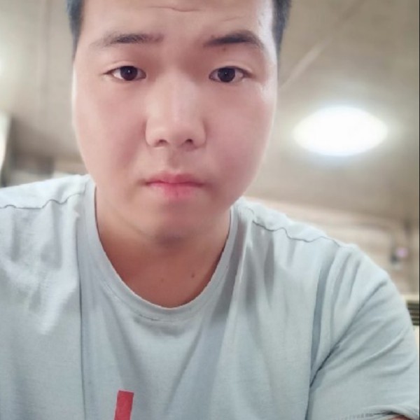 冷酷男的照片
