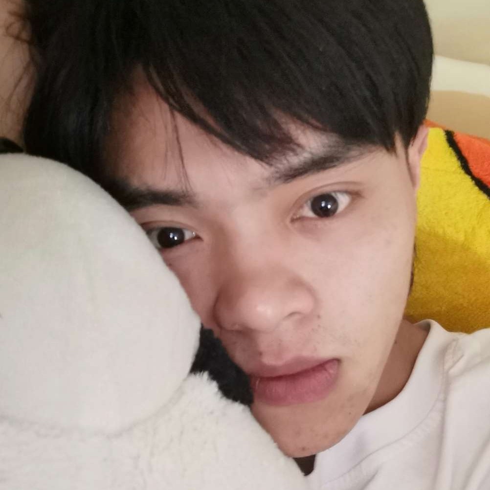 专一保卫秋月的照片