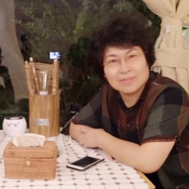 开放泪了树叶的照片