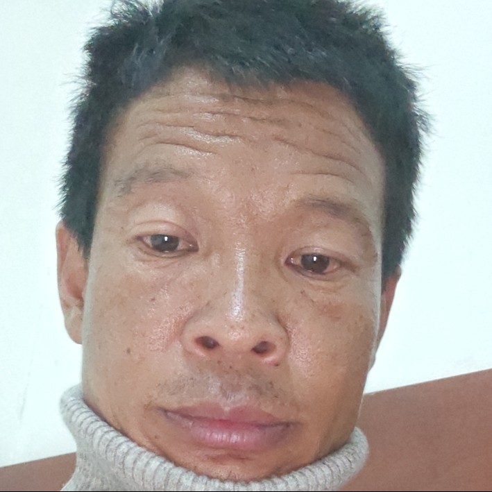 俏皮向冰棍的照片