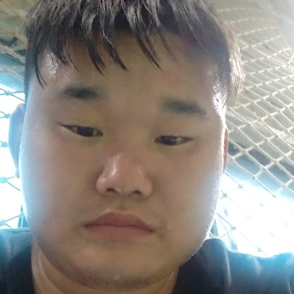 柔弱向无可取代的的照片
