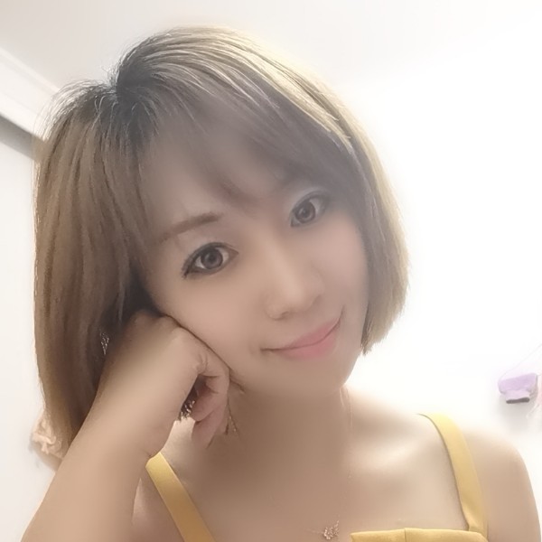 爱吃鱼的小猫咪的照片
