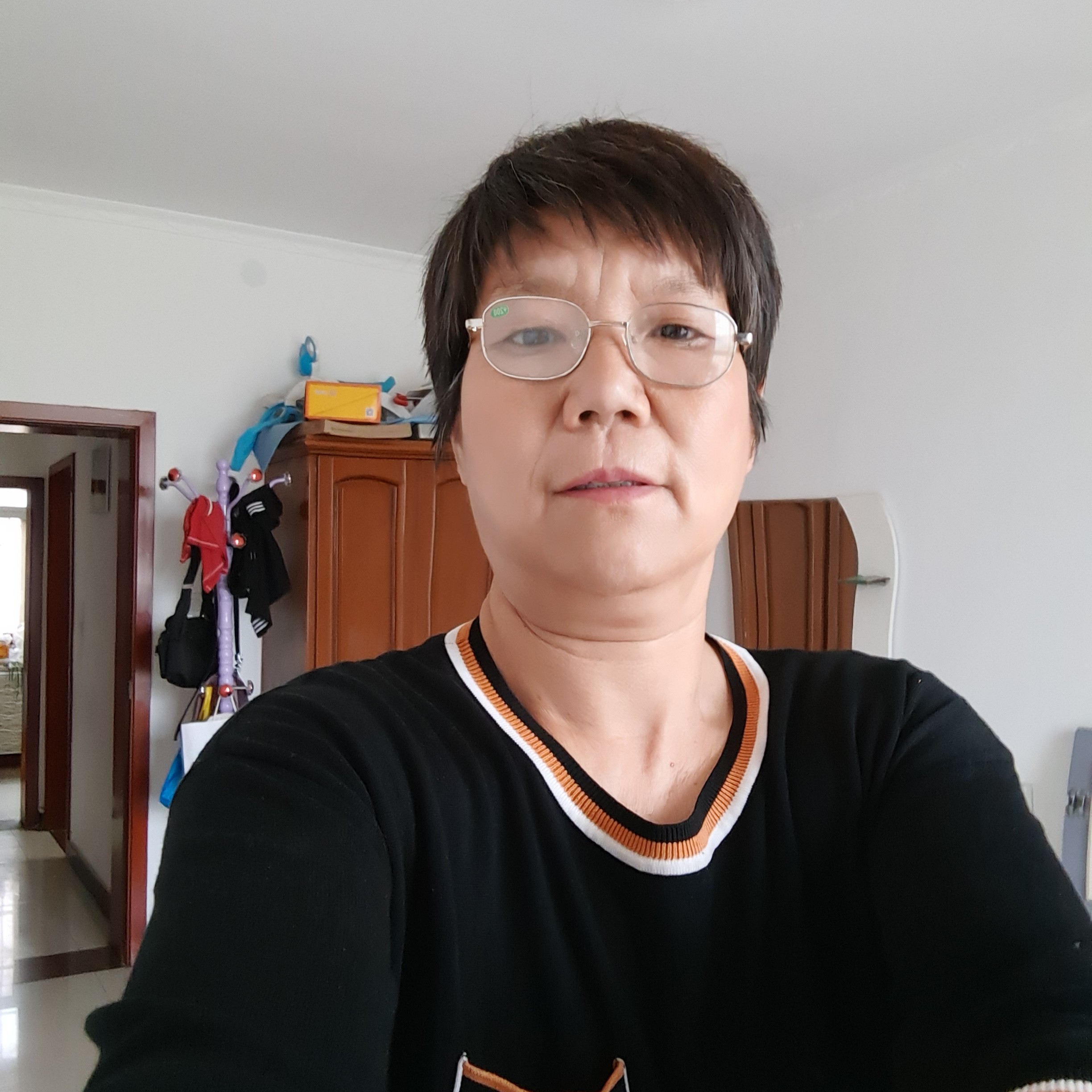 电灯胆闻儒雅的照片