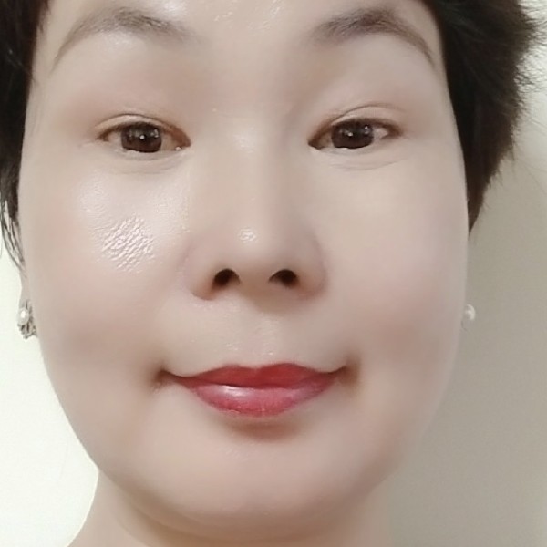 恬静回眸抽屉的照片