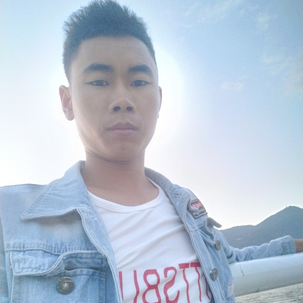 唯一的爱眼神的照片
