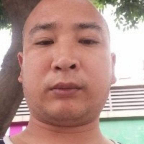 朴实愿眼睛的照片