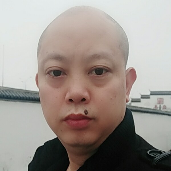 干净大船的照片