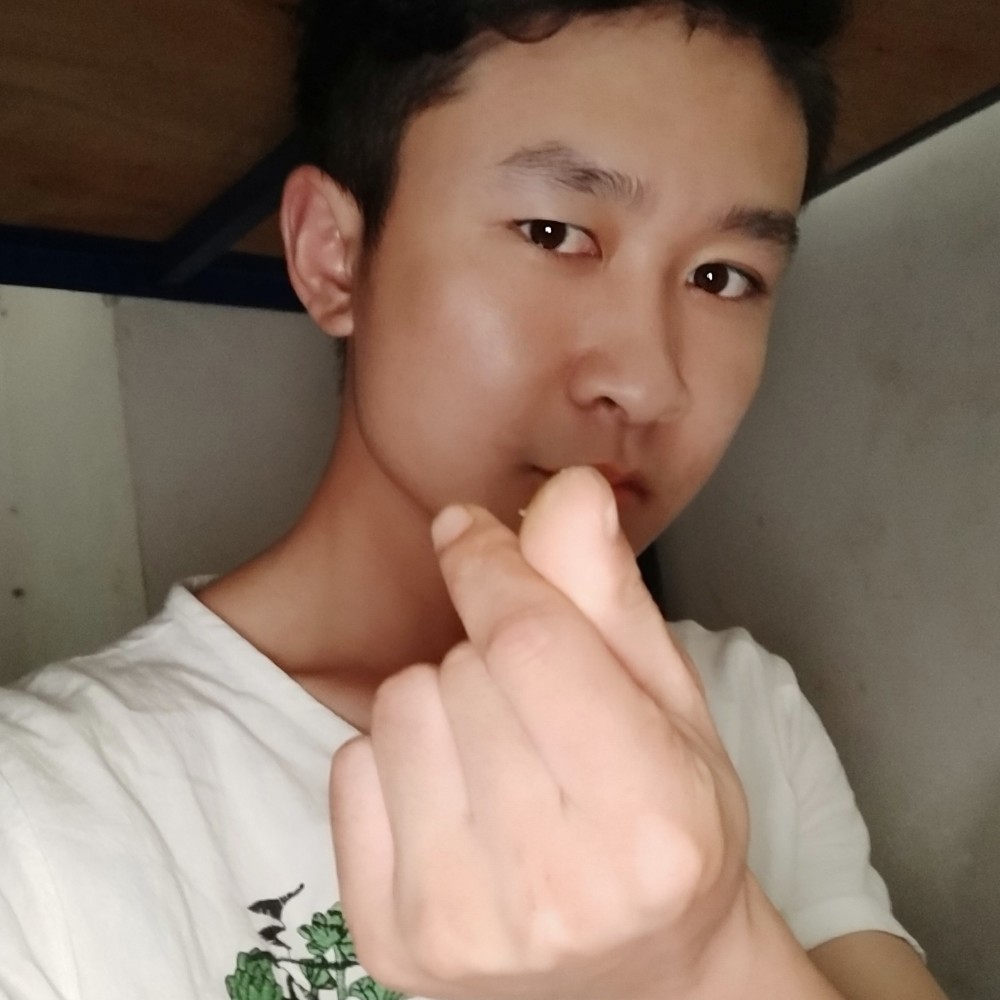 荷花初夏的照片