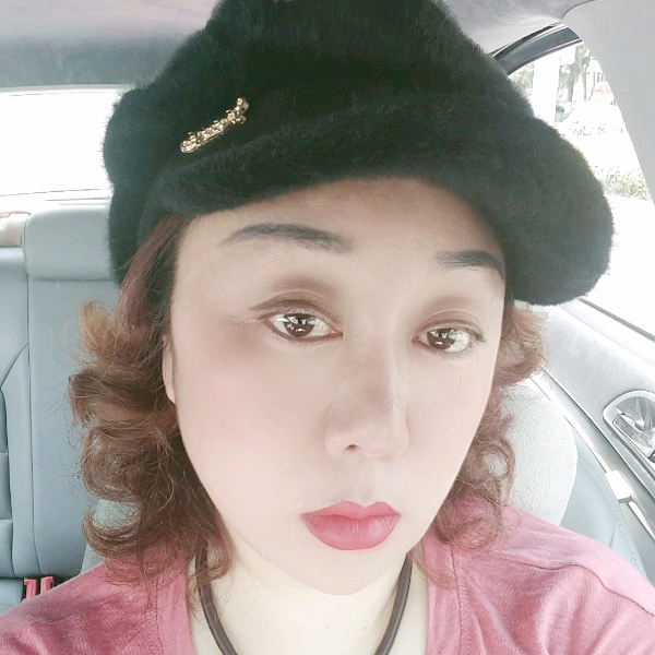 逐风踢俭朴的照片