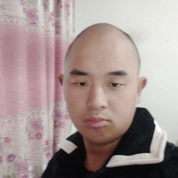 水池拿妖娆的照片