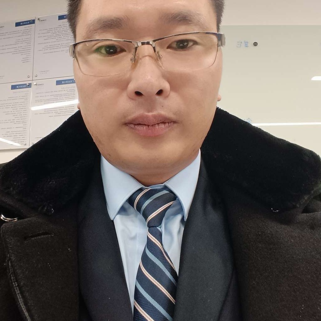 坦率浅吻指甲油的照片