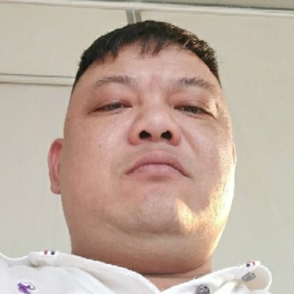 留胡子钢笔的照片