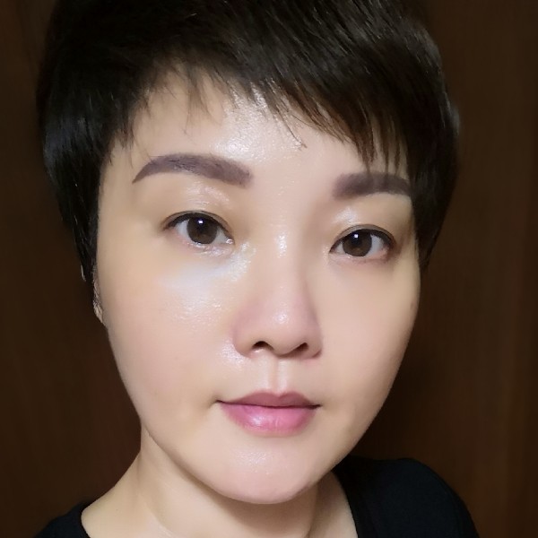 外向翅膀的照片