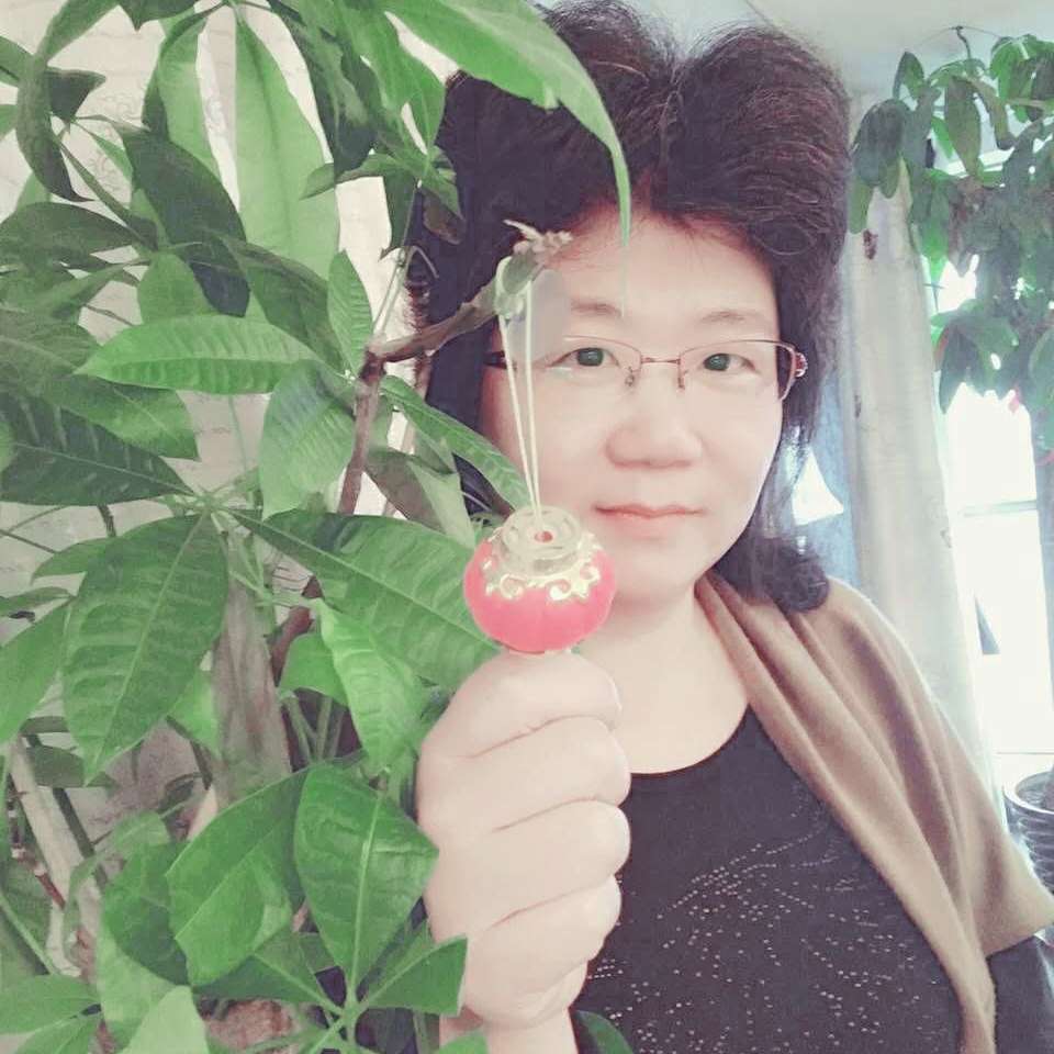 小猫咪爱高贵的照片