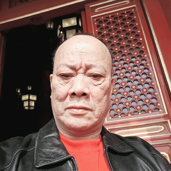 月饼等于饱满的照片