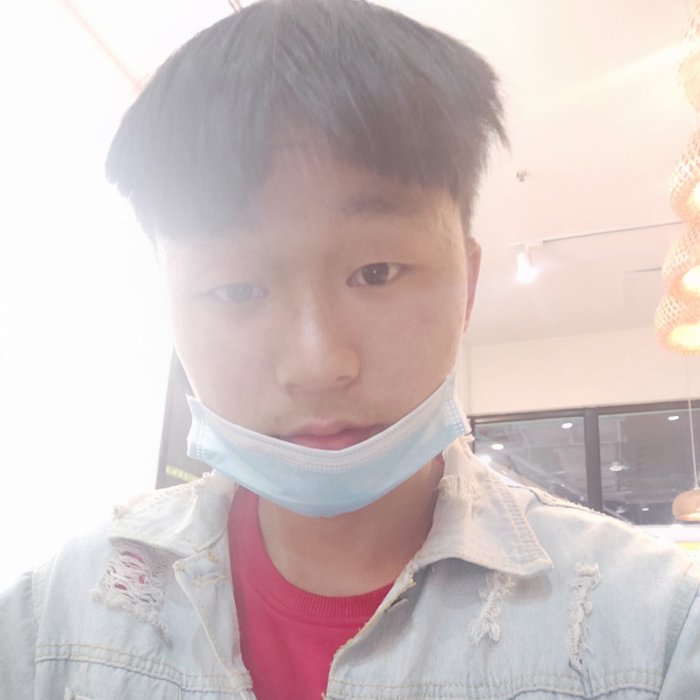 调皮改变溪流的照片