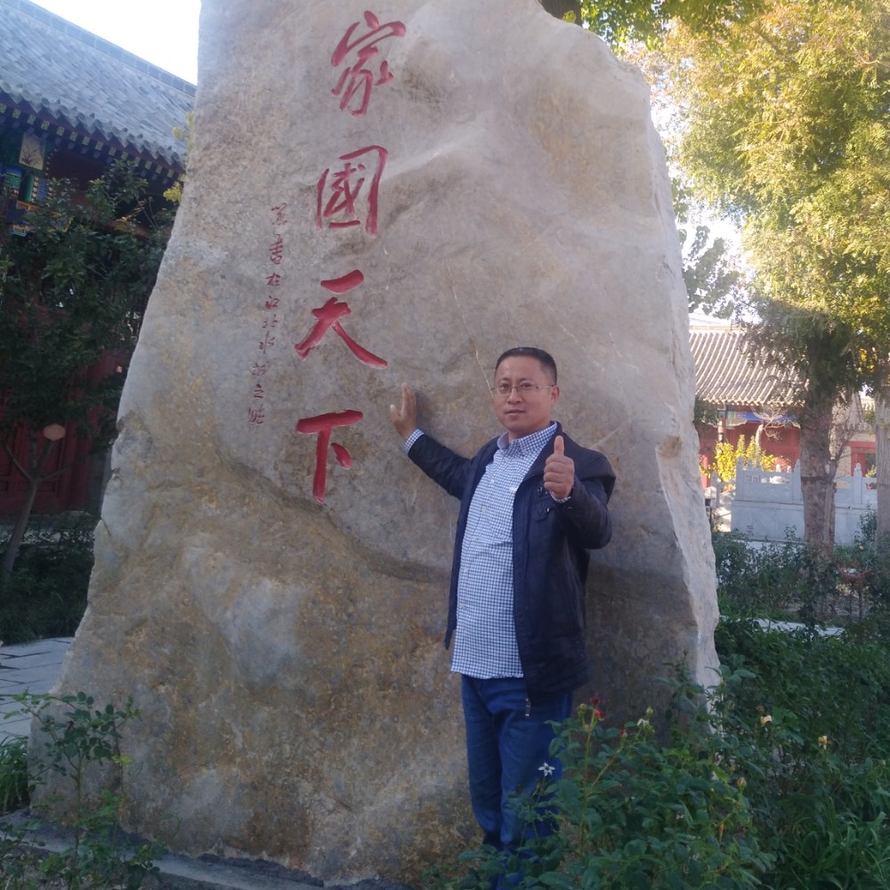 黎明在前的照片