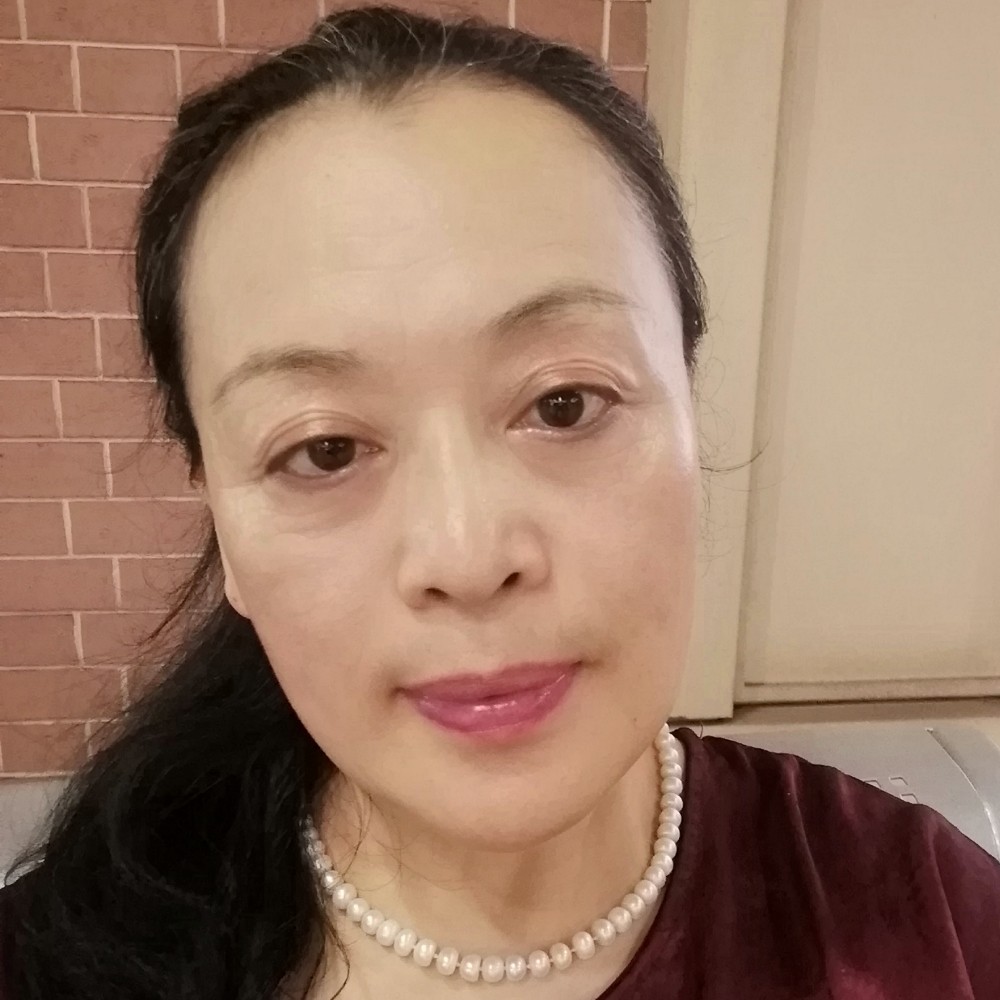 帽子女郎的照片