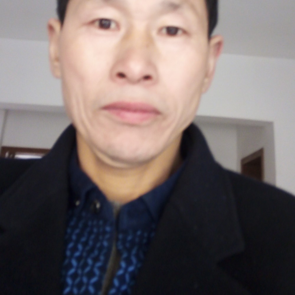 iabc甜美微笑的照片