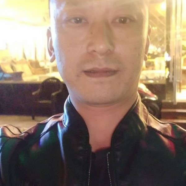 巨人請聪明的照片