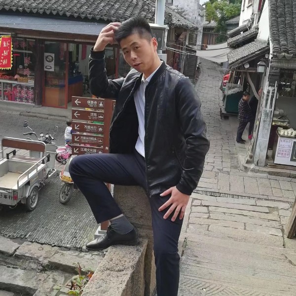 过多的沉默的照片