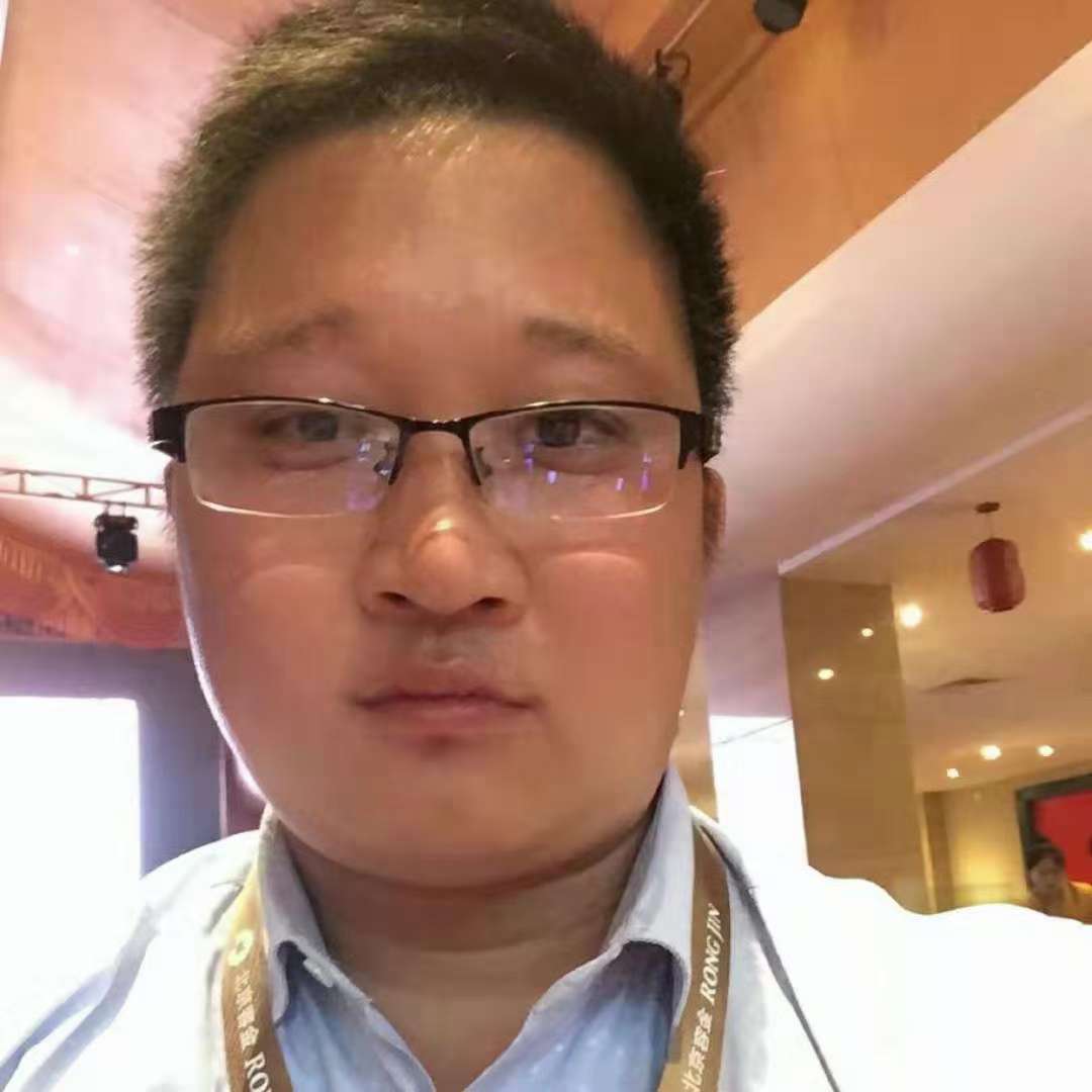 丑男三哥的照片