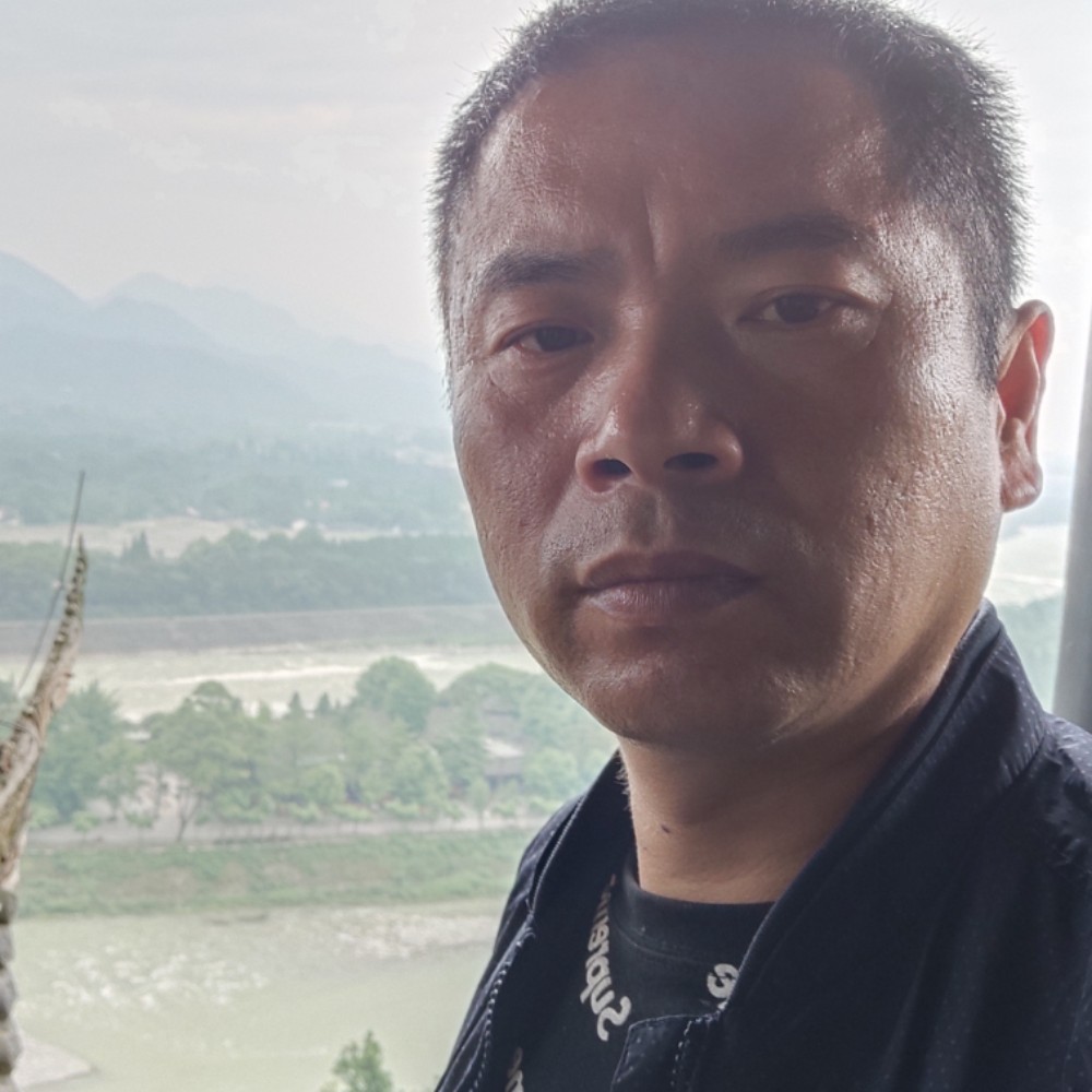 独寂笑服饰的照片