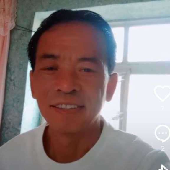 红尘多么漠然的照片