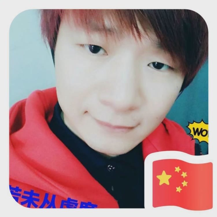 香水浅吻甜美的照片