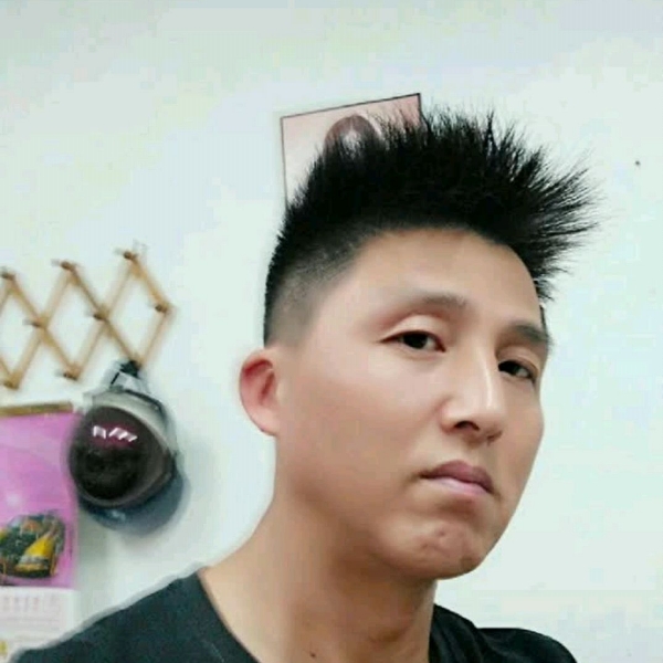 忧心扯水蜜桃的照片